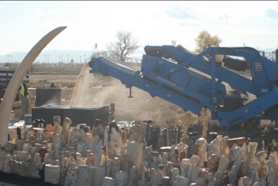 Cùng lúc tiêu hủy 6 tấn ngà voi